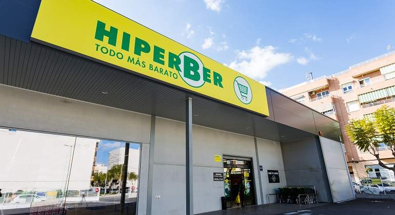 Los supermercados alicantinos Hiperber reducen ventas un 8% en 2021 tras el efecto «covid»