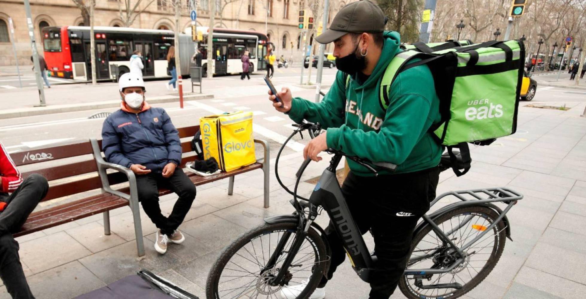 Uber Eats exige al Gobierno que Glovo cumpla la «Ley Rider» para competir en igualdad de condiciones