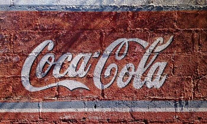 Coca-Cola se desmarca y mantiene todas sus operaciones en Rusia