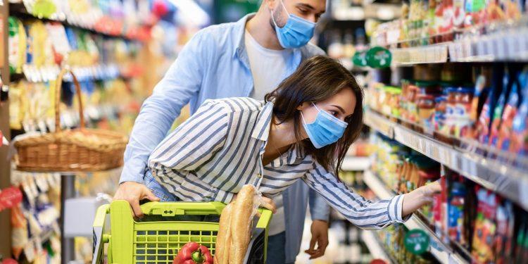 La compra básica supera los 50 euros mientras la demanda desciende￼