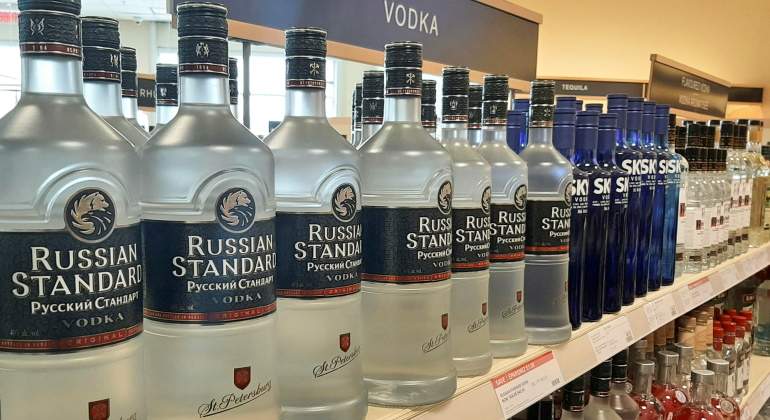 Boicot internacional al vodka, la bebida icónica de Rusia