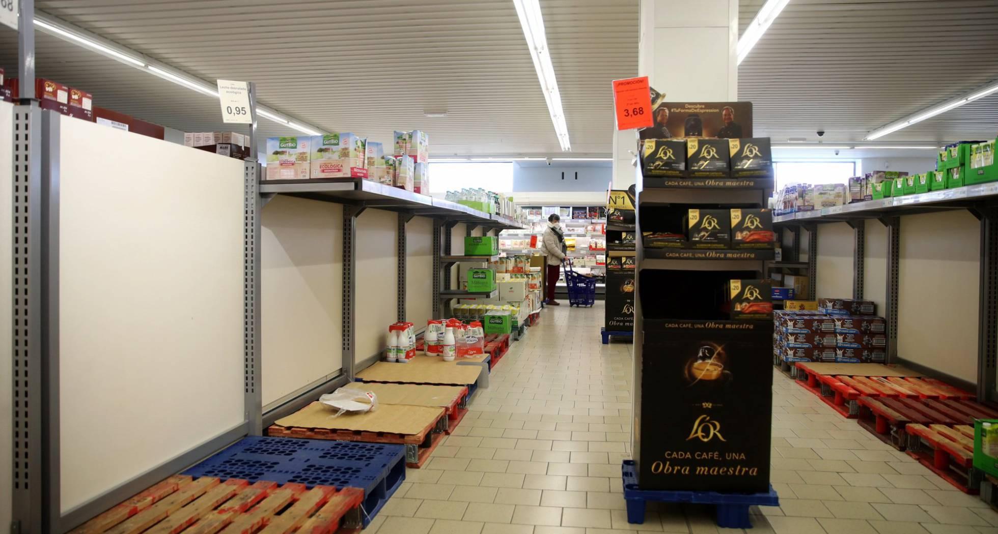 La guerra y la huelga cuadruplican el precio del aceite y triplican el de pasta y arroz en los súper