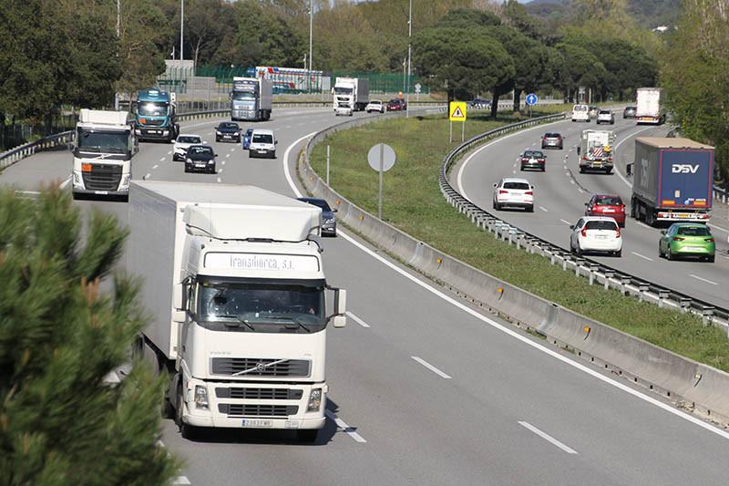 La liberalización del sector impide el crecimiento empresarial en el transporte ￼