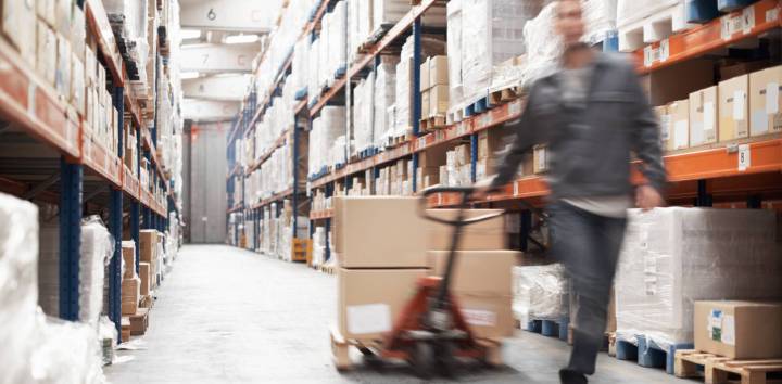 Las ventas del comercio minorista bajan en marzo un 5,5%, su mayor caída en más de un año