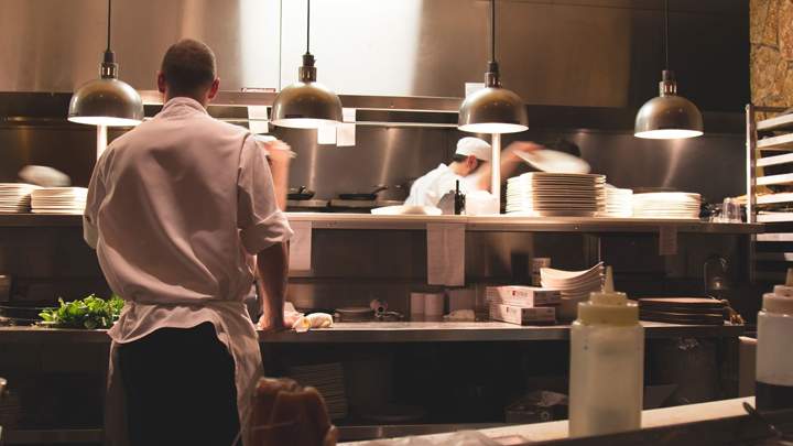 La restauración recuperó en marzo el 98% del consumo prepandemia