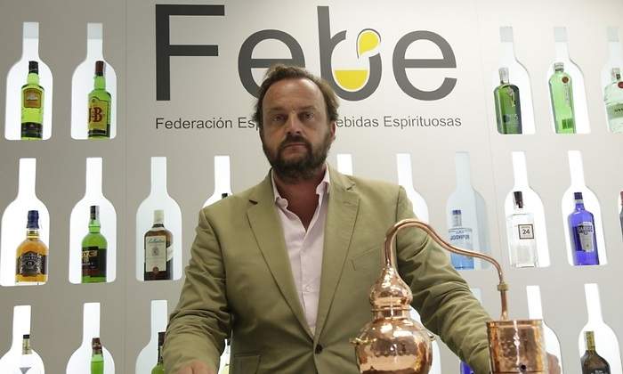 El consumo de alcohol se queda un 20% por debajo de 2019 pese a la recuperación del turismo