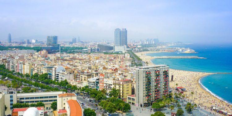 La apertura del comercio los domingos en Barcelona aumenta las entradas en tiendas￼