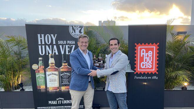 Brown Forman y Grupo Arehucas firman un acuerdo de distribución para las Islas Canarias￼