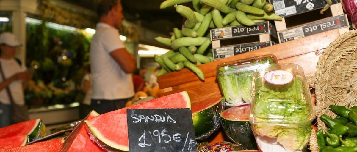 La fruta cuesta en el súper un 611% más que lo que cobra el agricultor