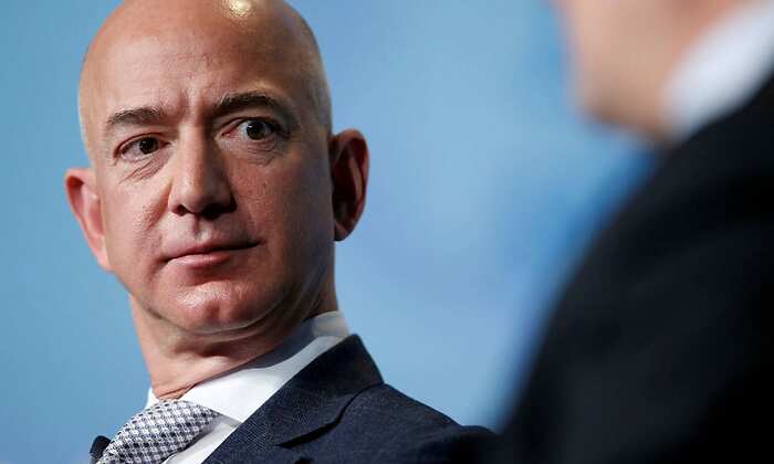Amazon pisa el freno y suspende cuatro centros logísticos en España