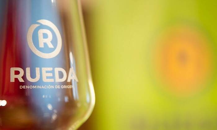 Rueda consolida su liderazgo en el mercado de vinos blancos con denominación