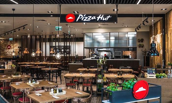 KFC y Pizza Hut también abandonan Rusia tras vender sus negocios a un operador local