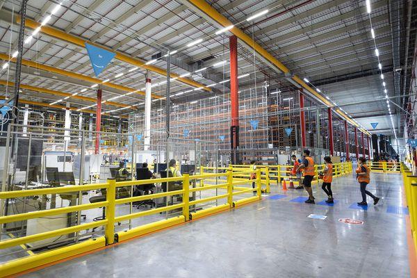 La actividad del sector logístico se hunde un 16% y anticipa la contracción del consumo que viene
