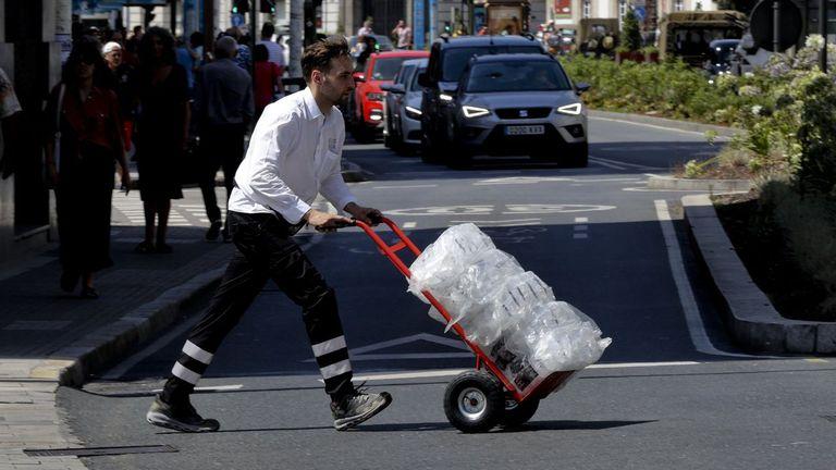 Sí, los bares pueden cobrar por poner hielo en el refresco￼