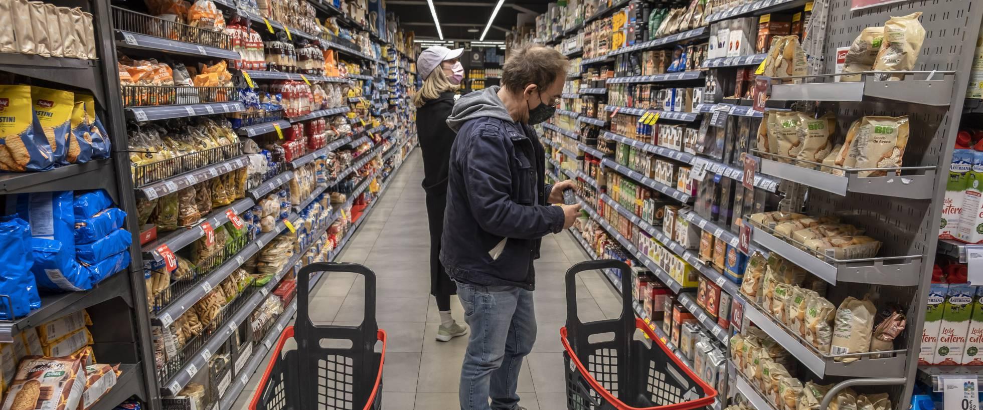 Las marcas blancas se encarecen casi el doble que las de fabricante￼