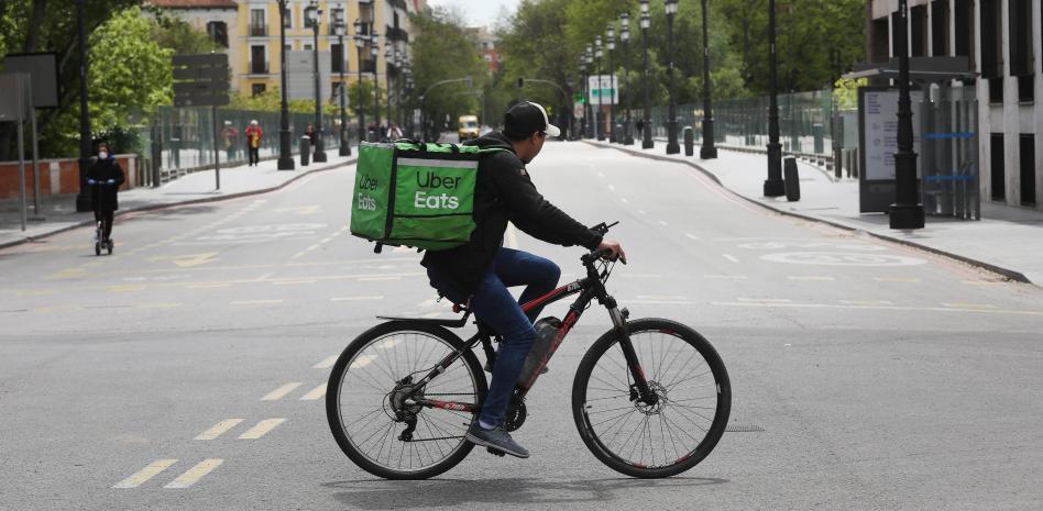 El nuevo Uber Eats con autónomos cuestiona la eficacia de la ley «rider»