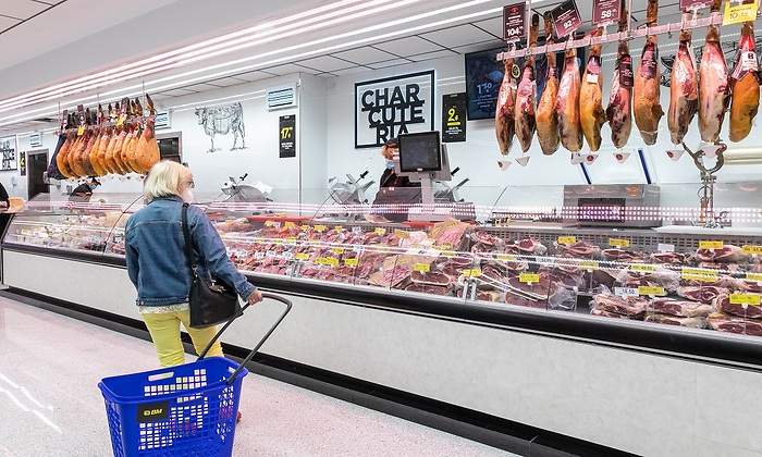 Los súper rechazan el tope de precios en los alimentos por ir en contra las normas de la UE