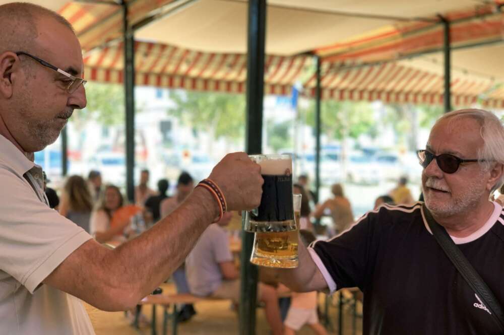 El verano salva a las cerveceras pero temen un nuevo bajón en otoño