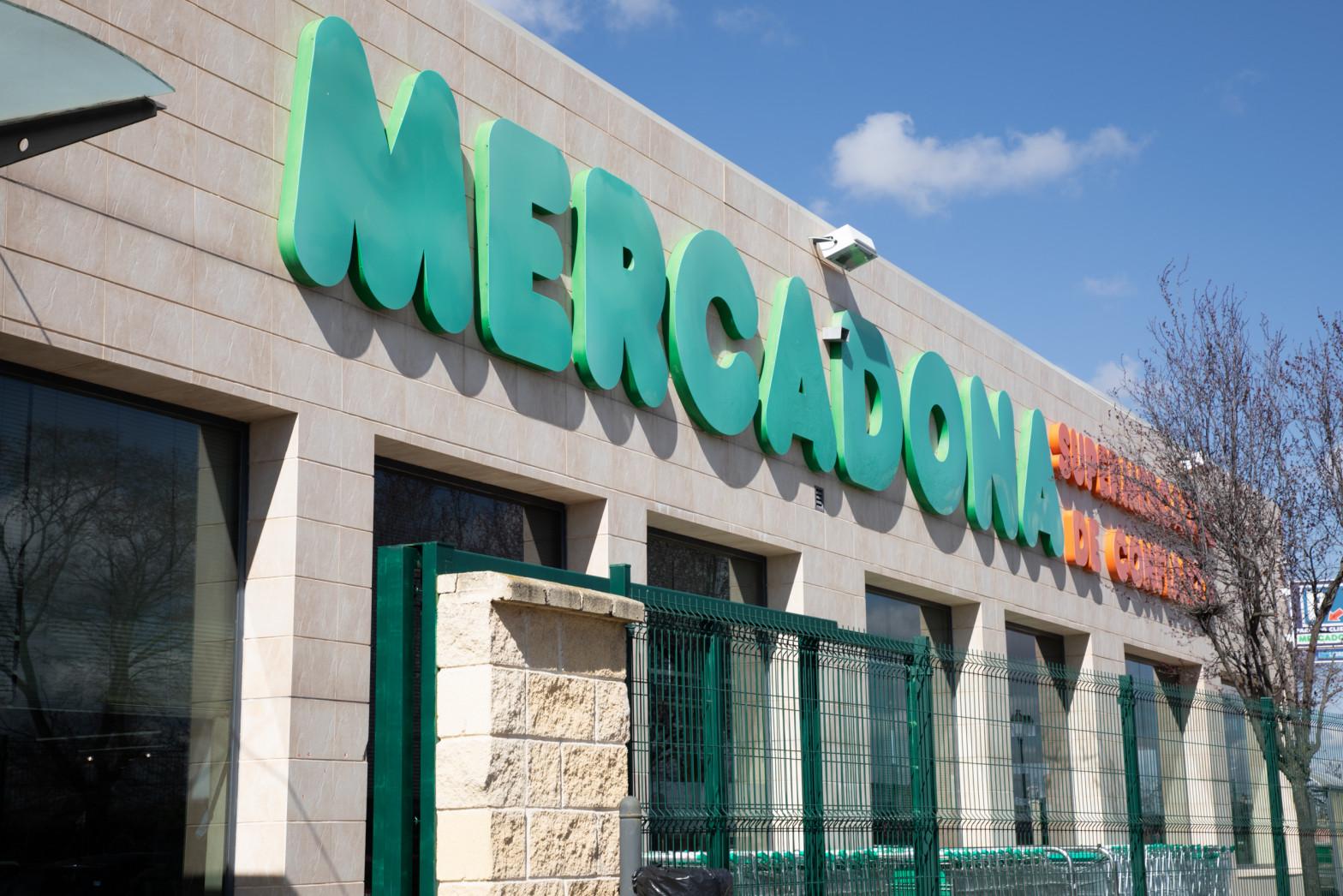 Los súper miran a Mercadona tras rechazar el tope de precios de Díaz