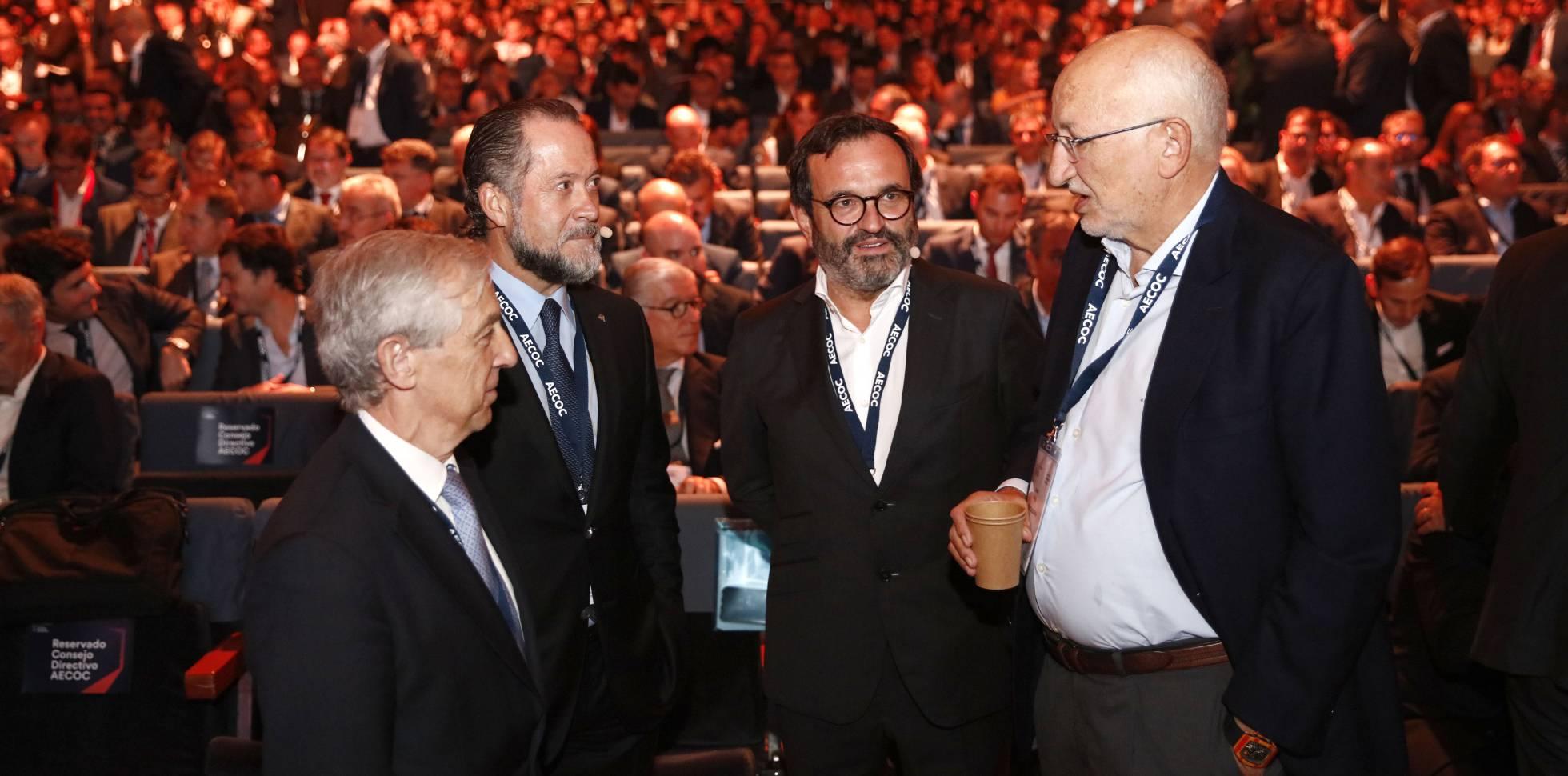 El gran consumo afronta inversiones millonarias en plena «hostilidad legal»