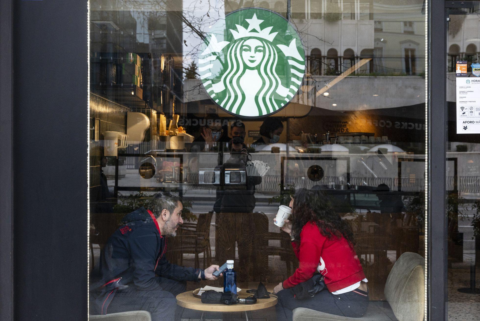 El Starbucks del futuro: más comida, bebidas frías y «blockchain»