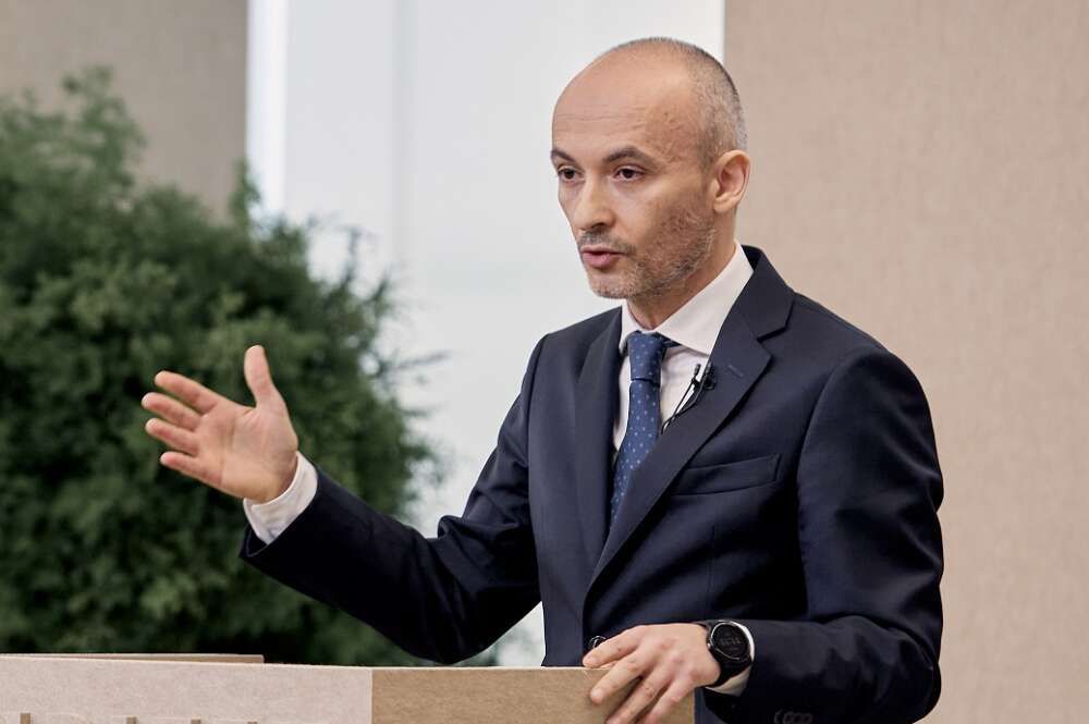 Inditex mantiene sueldos en Ucrania y Rusia en plena debacle de sus rivales por los cierres