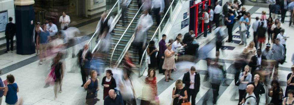 La afluencia a los centros comerciales crece un 10,2 % en septiembre￼