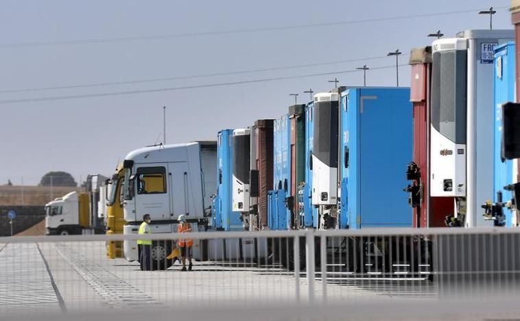 Más leña al fuego de la crisis del transporte: faltan conductores… y ahora también camiones