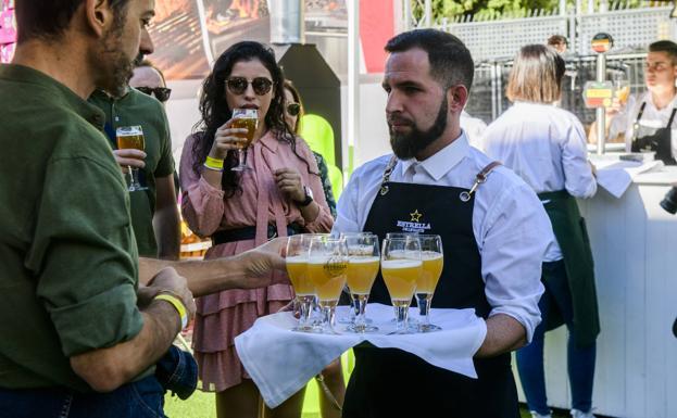 Estrella de Levante lleva a Región de Murcia Gastronómica sus ediciones limitadas: «Nuestra cerveza siempre lleva un punto refrescante»