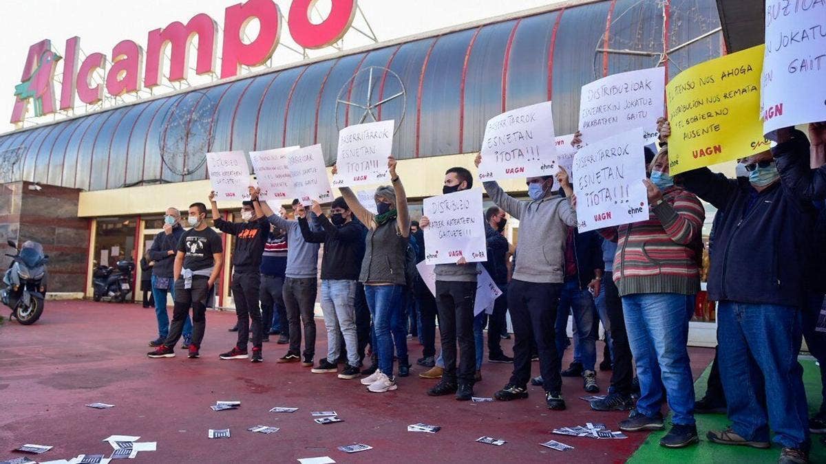ENBA denuncia a Alcampo por vender leche por debajo de costes de producción