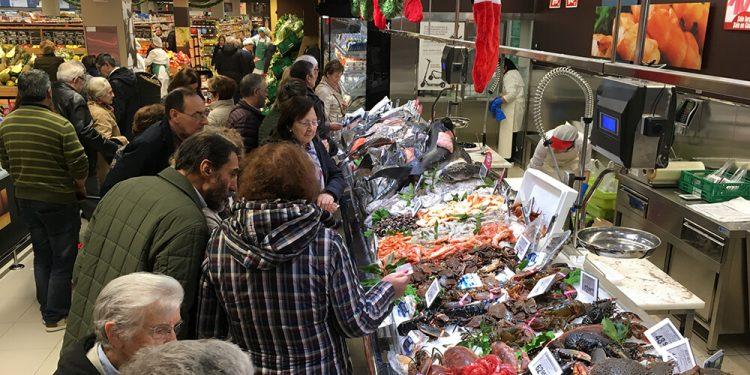 Los españoles reducirán esta Navidad la compra de frescos para contener el gasto