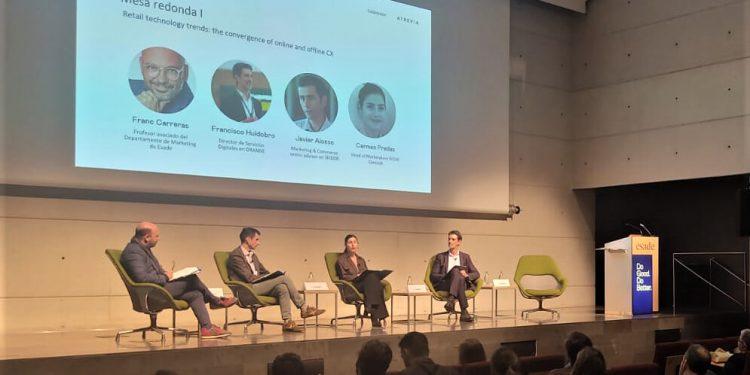 La digitalización de la relación con clientes y de la comunicación con sus empleados, principal reto del retail