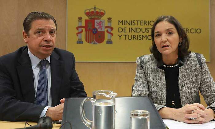 Primeras Marcas bate su récord de venta de vinoEconomía, Agricultura e Industria se plantan y rechazan el impuesto a los supermercados de Podemos