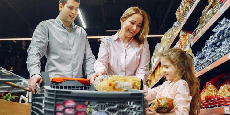 La capacidad de compra de las familias ya se reduce 2.000 euros por la inflación