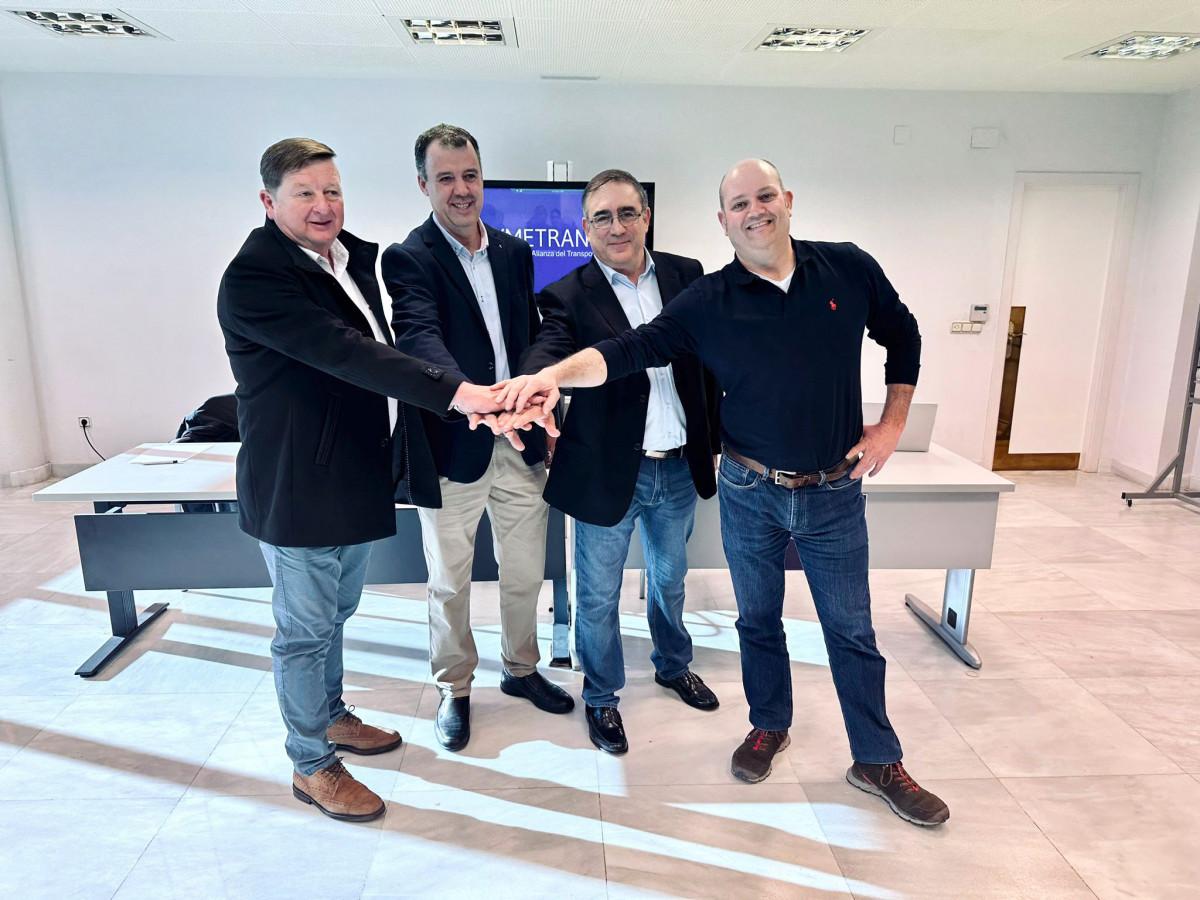 Pymetrans, nueva asociación de transportistas con 13.000 autorizaciones
