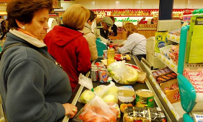 La industria cumple el 99% de sus objetivos para mejorar la composición de alimentos