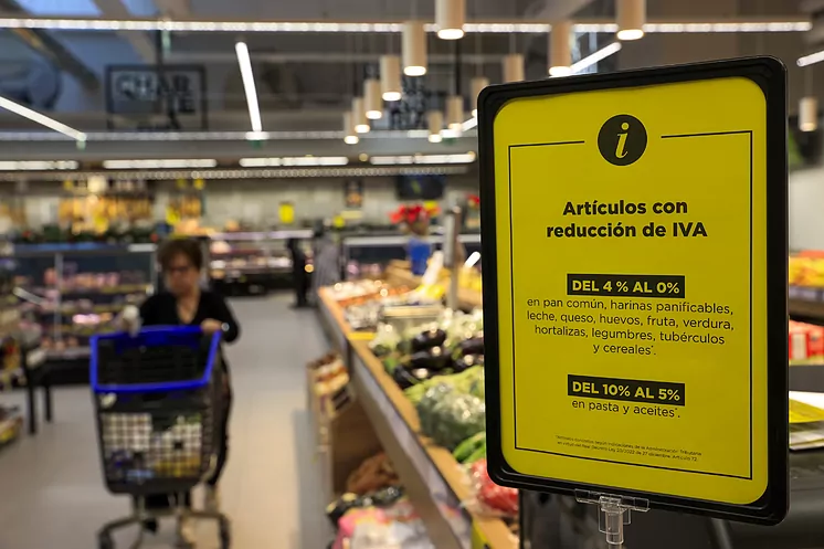 Un año de guerra en la cesta de la compra: el ticket es un 22,4% más caro y ni un alimento se salva de la subida