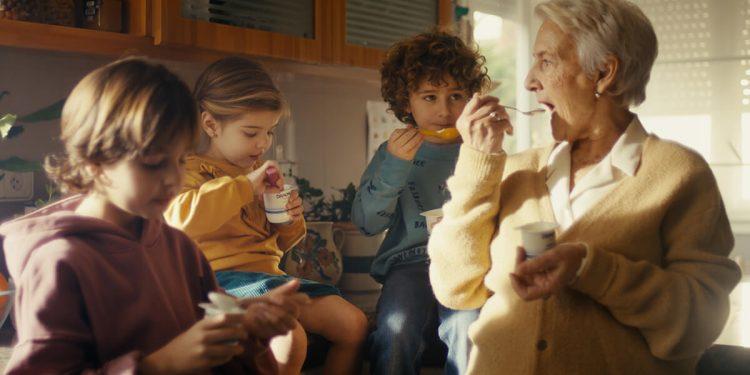 Danone baja los precios de sus yogures para ayudar a las familias españolas