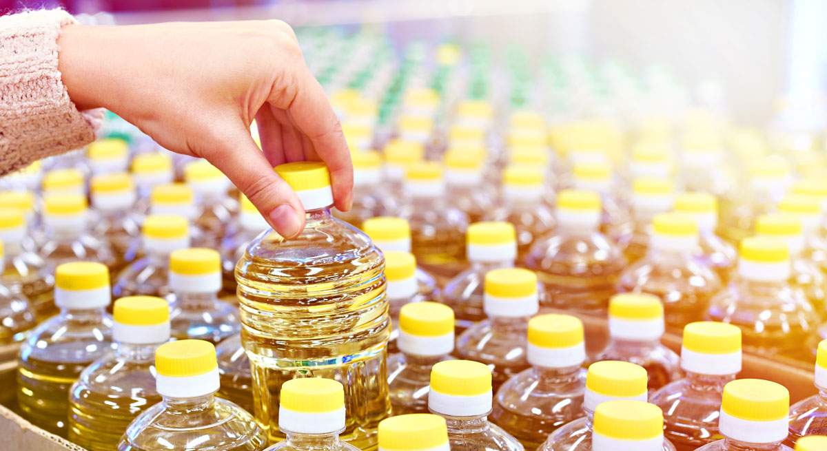 Deoleo y Acesur se lanzan a comprar aceite fuera por la caída de la producción