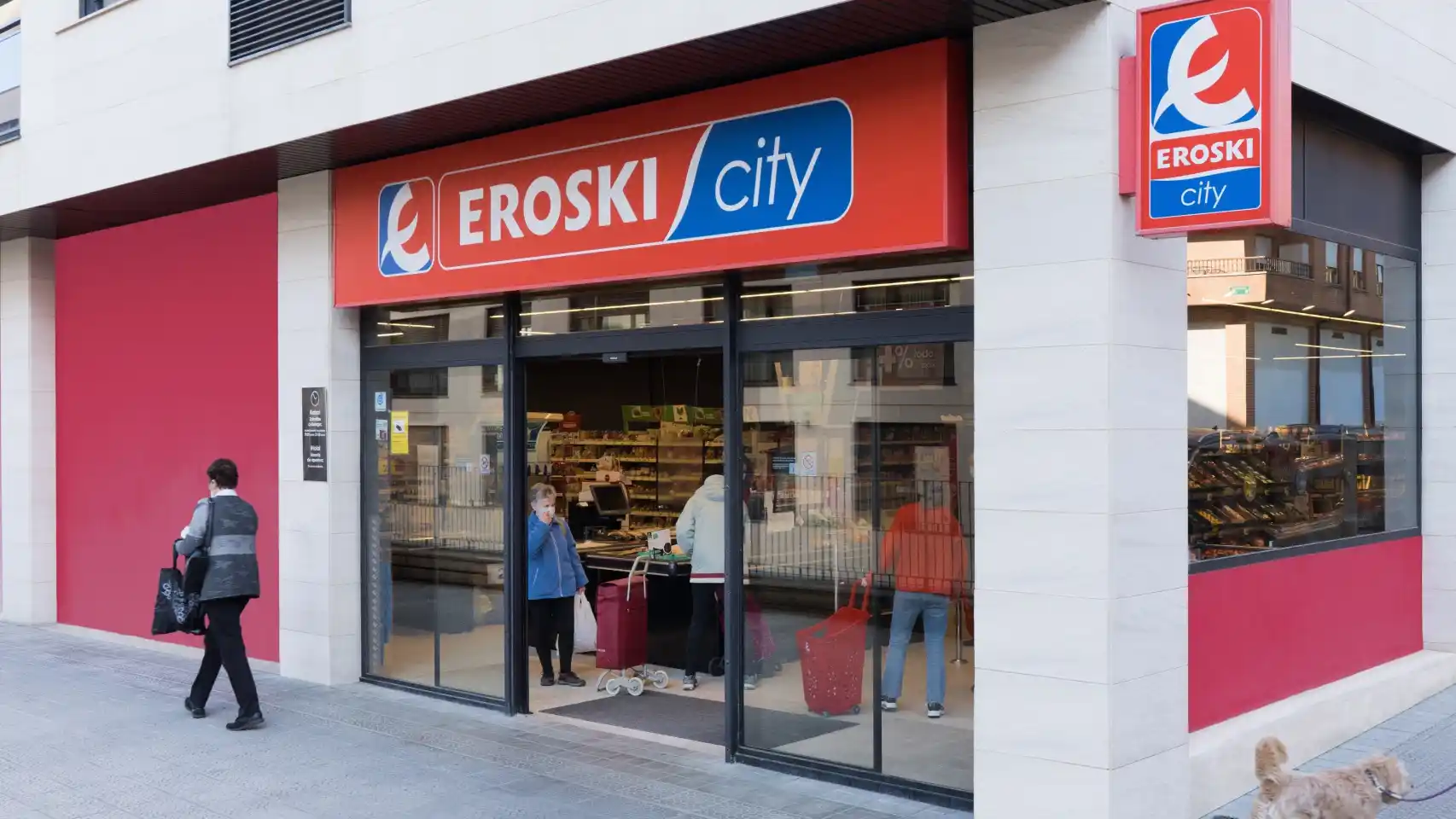 Eroski y BM Supermercados: los «súper» vascos se enzarzan en la guerra de los descuentos en la cesta de la compra