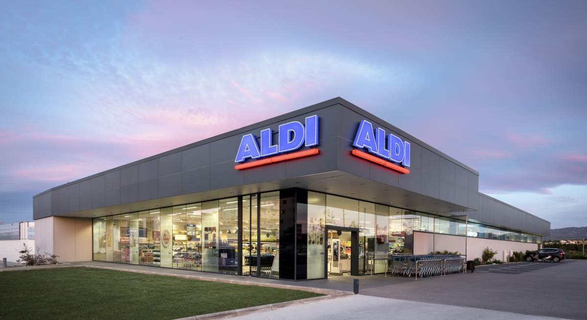 Aldi cruza la meta de los 400 supermercados en España tras su última apertura en Valencia