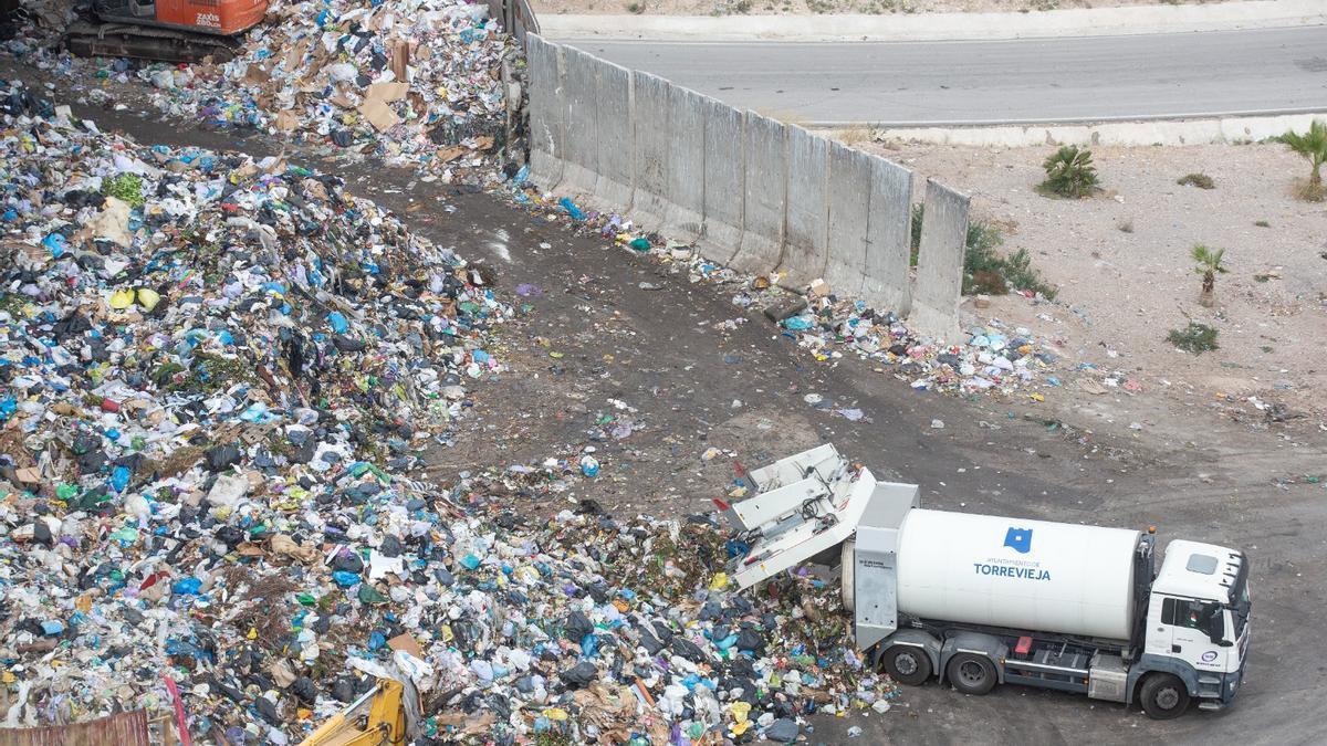 El Congreso quiere que tiremos menos comida a la basura y va a aprobar una ley para lograrlo