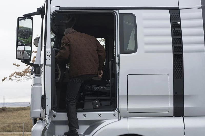 Las aplicaciones móviles para la comercialización de conductores entran en el transporte