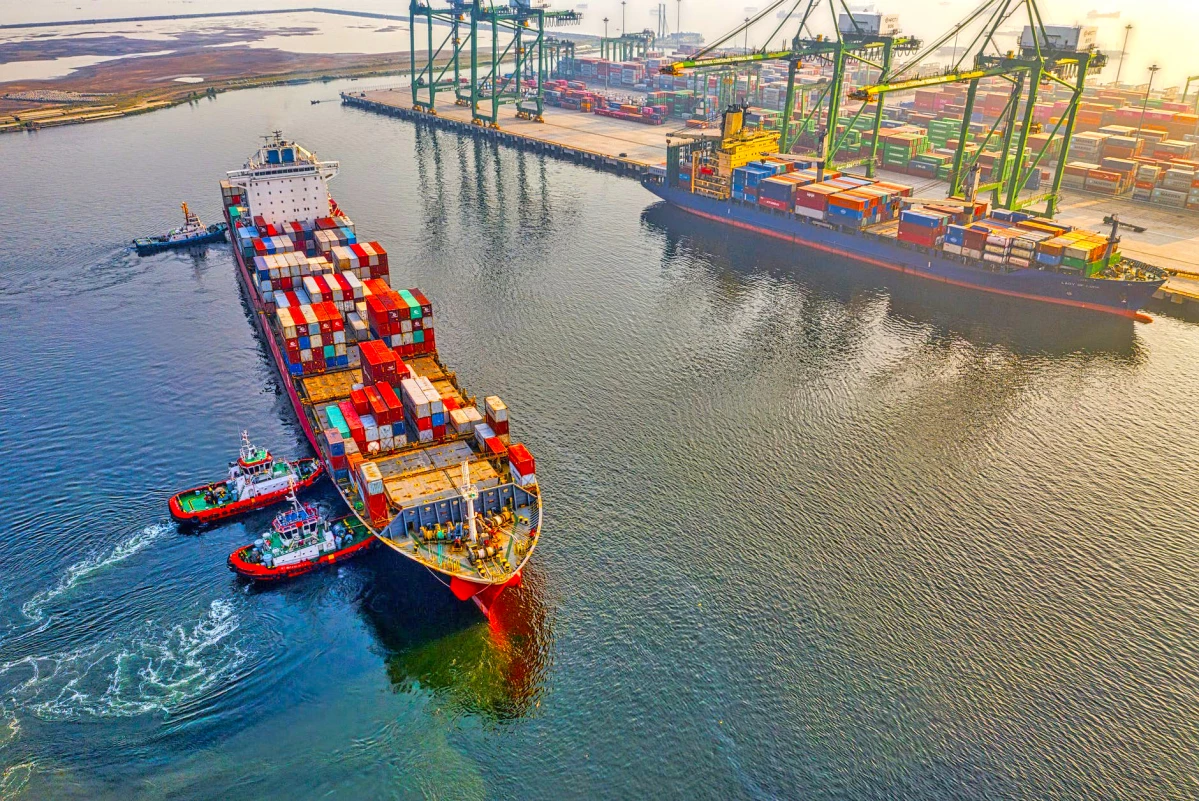 Caen los precios de los fletes marítimos de contenedores