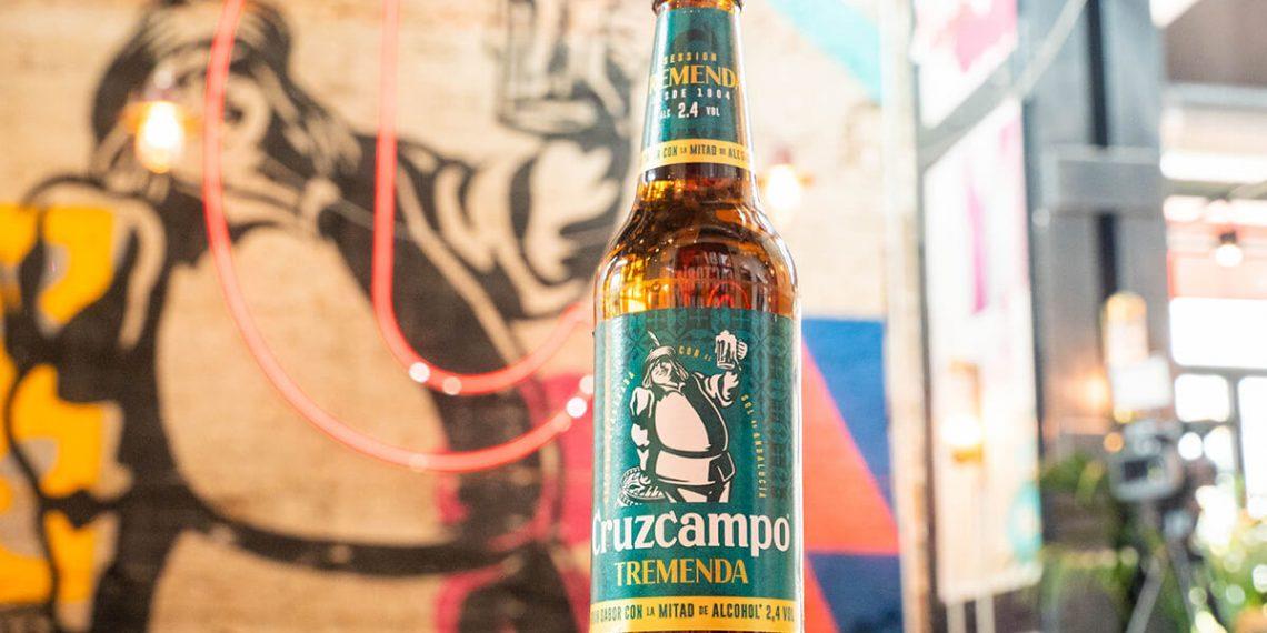 Cruzcampo sorprende con Tremenda, una cerveza con la mitad de alcohol
