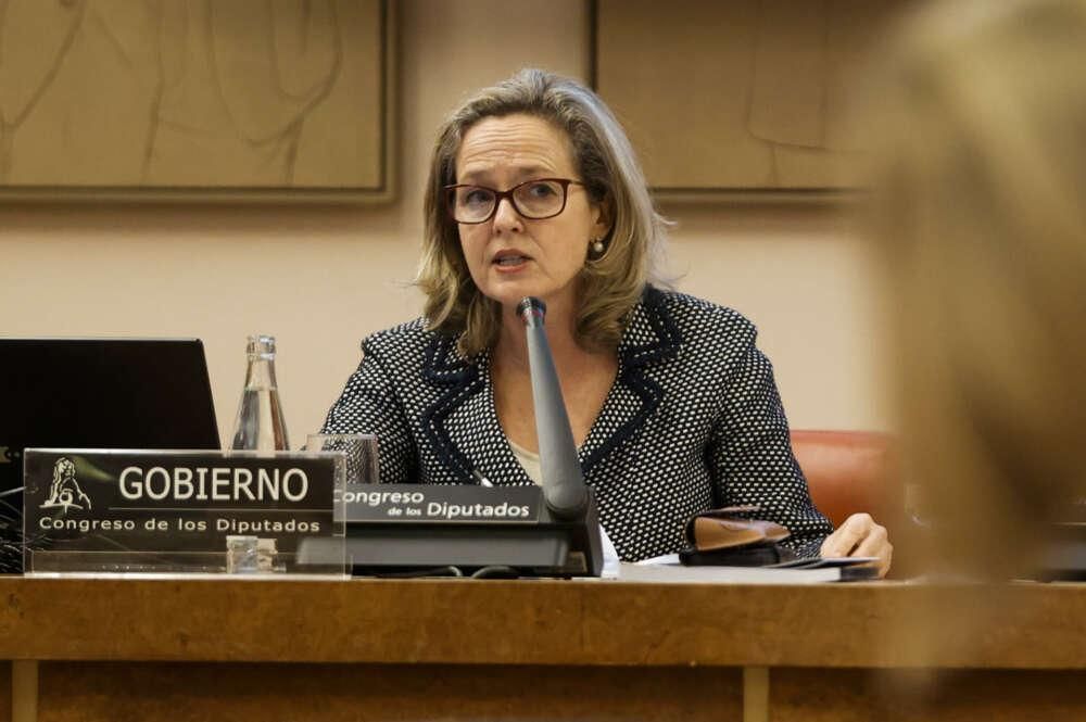 Los súpers desmienten a Calviño y Podemos: los márgenes caen por la inflación