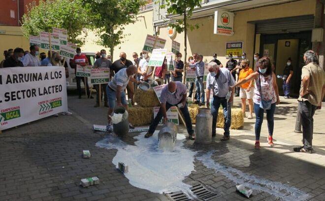 Unión de Uniones arranca las movilizaciones contra la distribución alimentaria