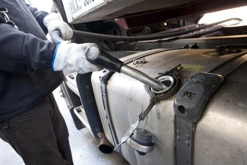 El Gobierno prorroga las ayudas a los transportistas por la compra de gasóleo