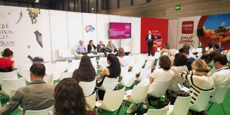 La cadena alimentaria pide más información para mejorar la comercialización de productos ecológicos