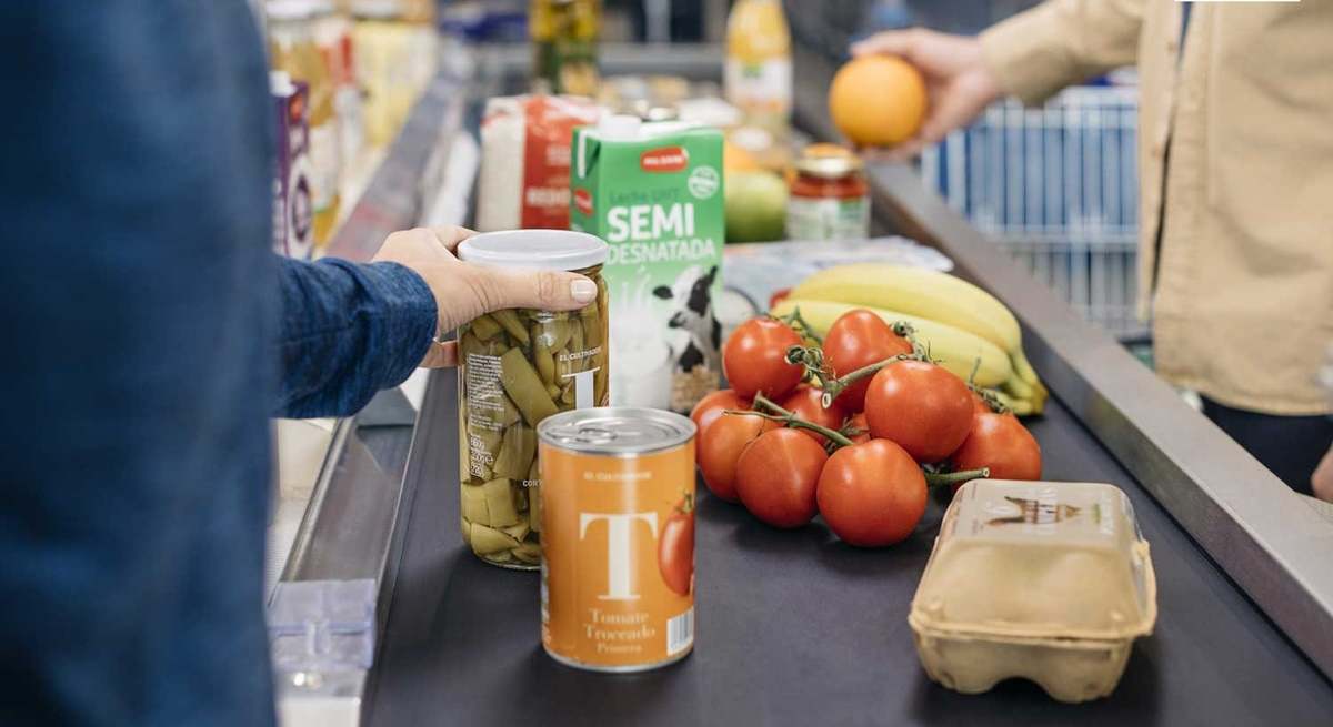 Los españoles gastan en marca blanca más del 43% de su presupuesto de la compra